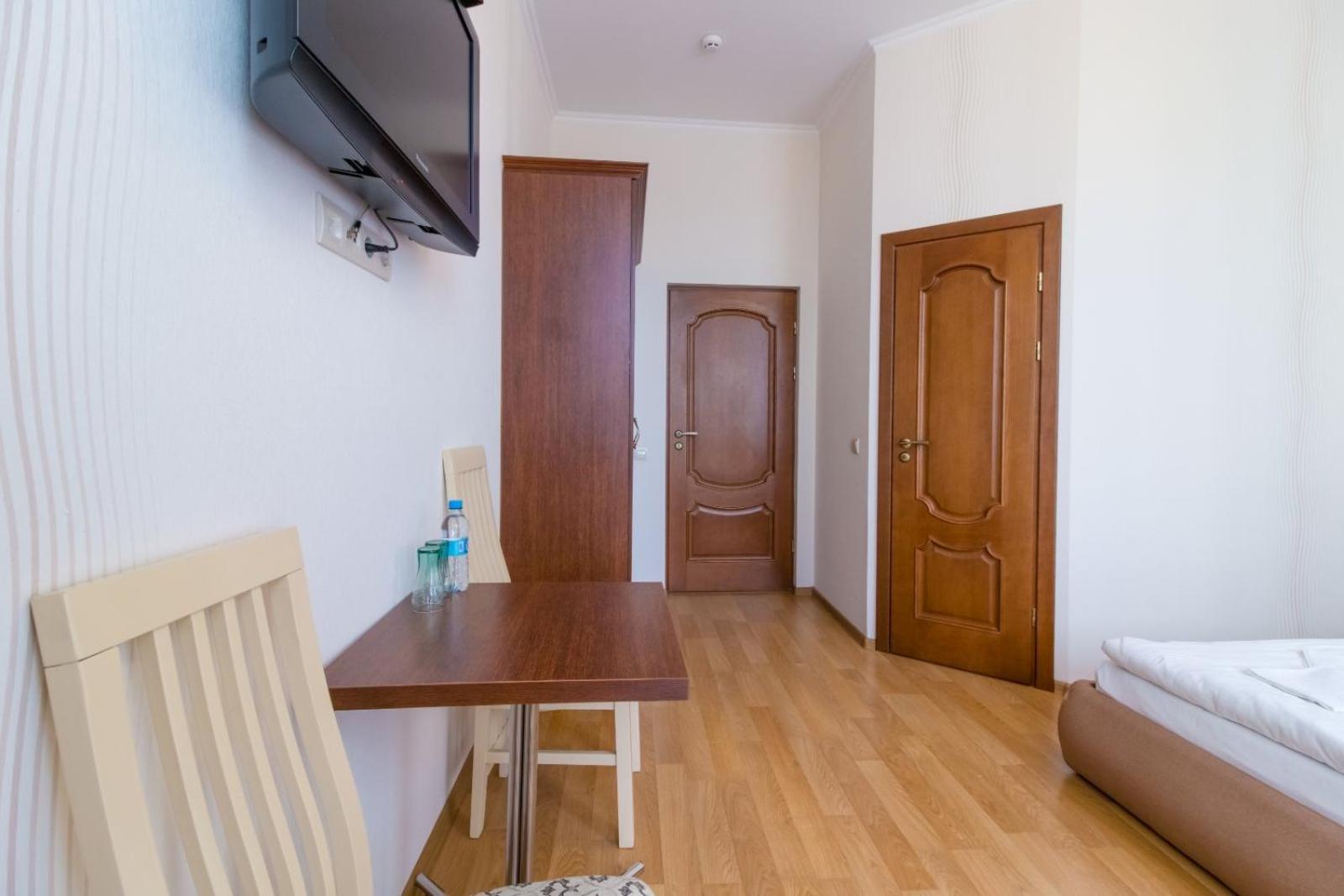 Orhideya Bed & Breakfast Lviv Ngoại thất bức ảnh