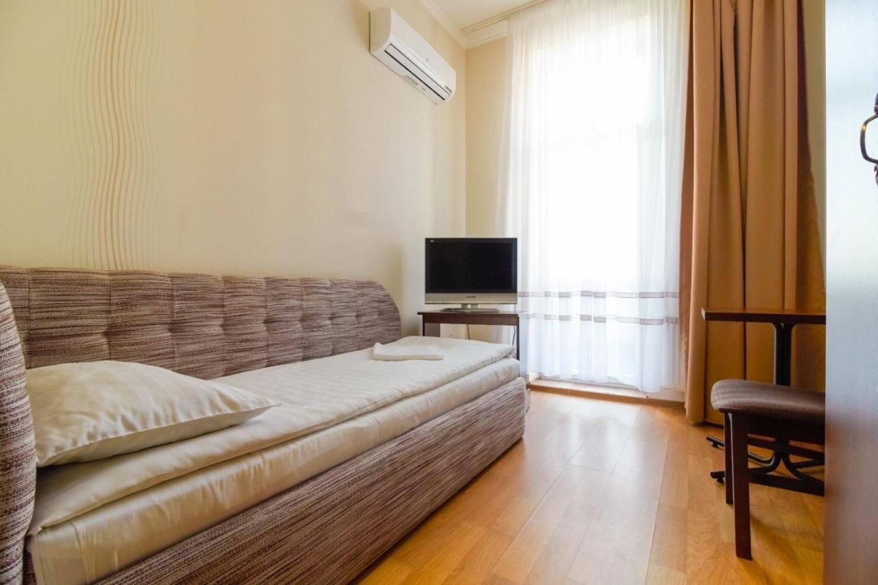 Orhideya Bed & Breakfast Lviv Ngoại thất bức ảnh